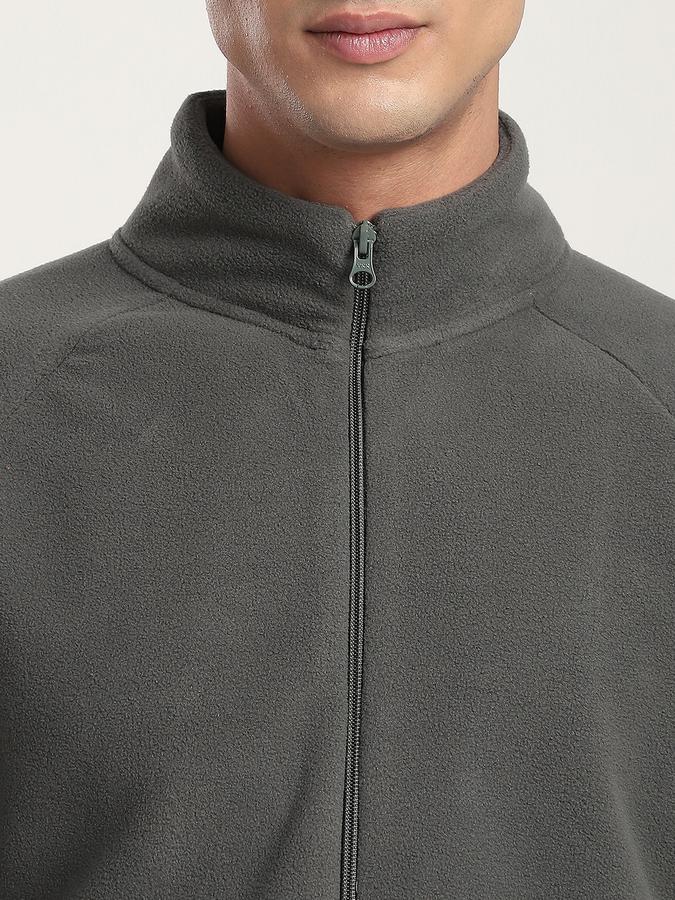 Men Polyester Regular Fit Solid Fleece Jacket
