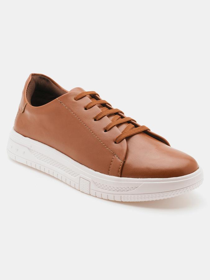 Men Low-Top Lace-Up Sneakers data-index=