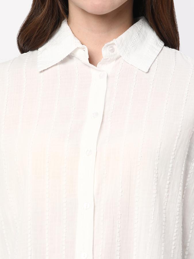 Women Casual Self Design Top image number 3