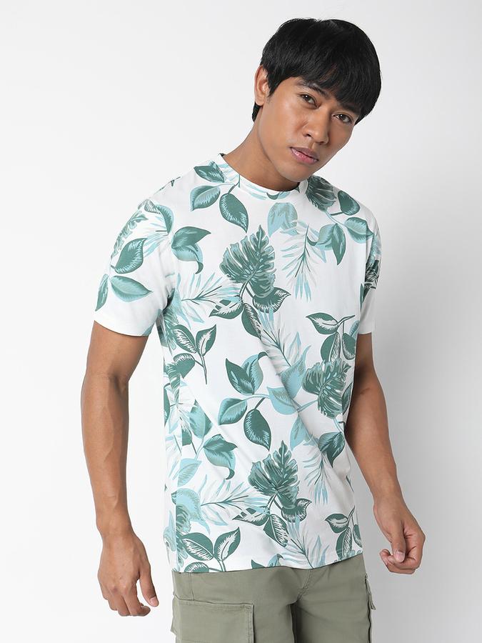Men Leaf Print Round-Neck T-Shirt image number 2