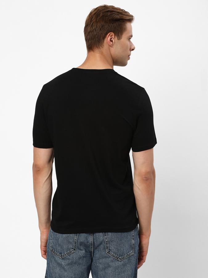 Men Printed Regular Fit Crew-Neck T-Shirt image number 2