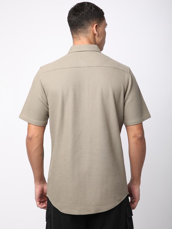 R&B Men Solid Casual Shirt image number 2