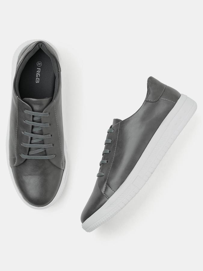 Men Low-Top Lace-Up Sneakers image number 0