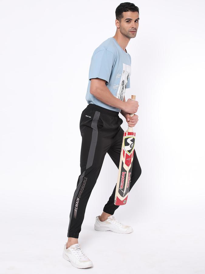 R&B Men Track Pants & Joggers image number 1