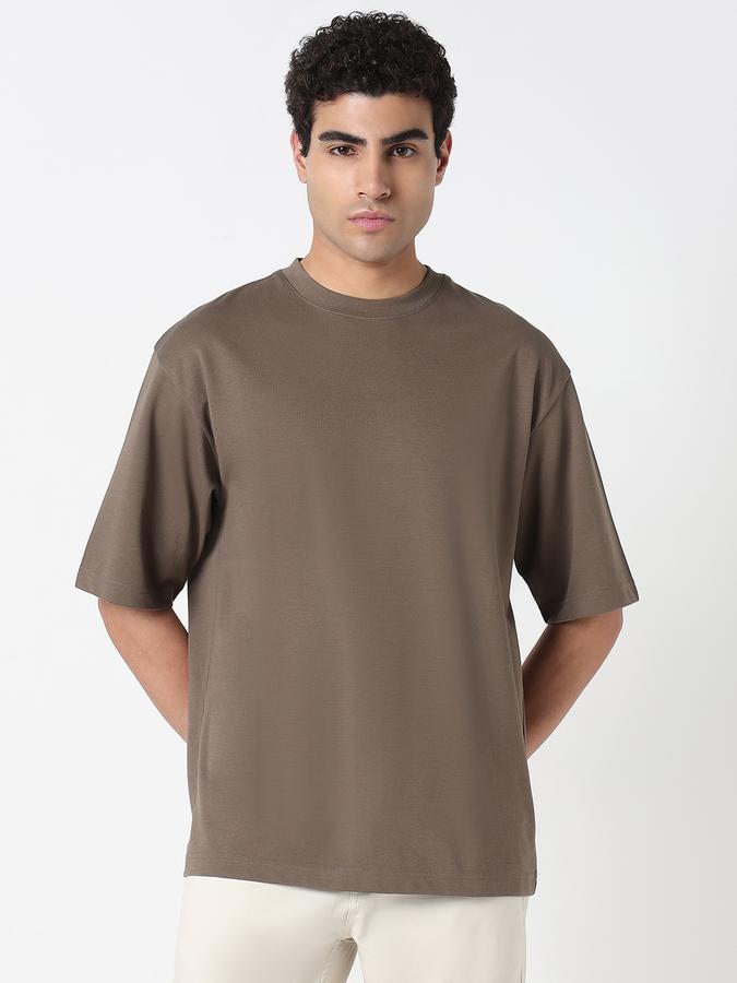 Solid Men Round Neck T-Shirt image number 1