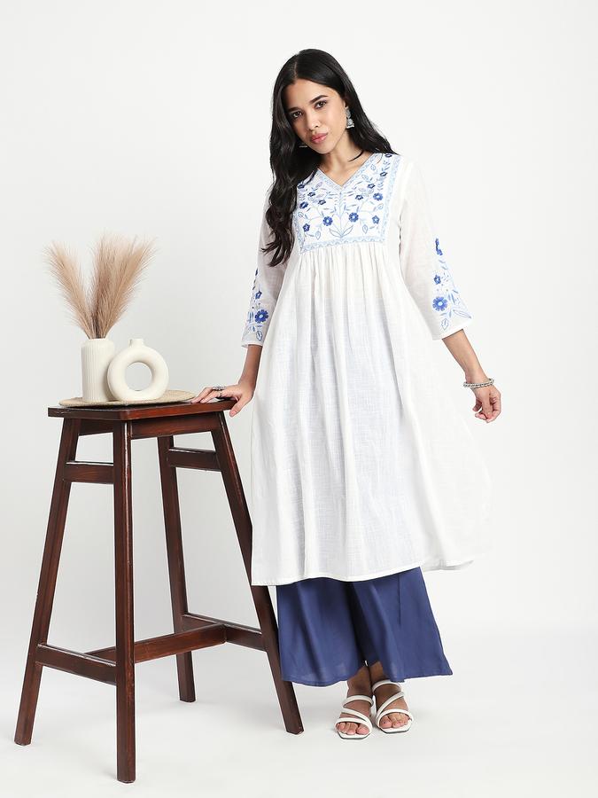 Women Viscose Relaxed Fit V Neck Embroidered Kurta
