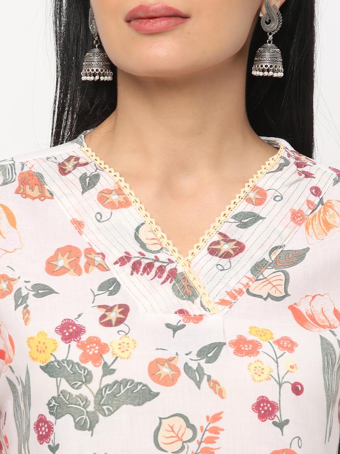 Women Polyester Blend Regular Fit V Neck Printed Kurta