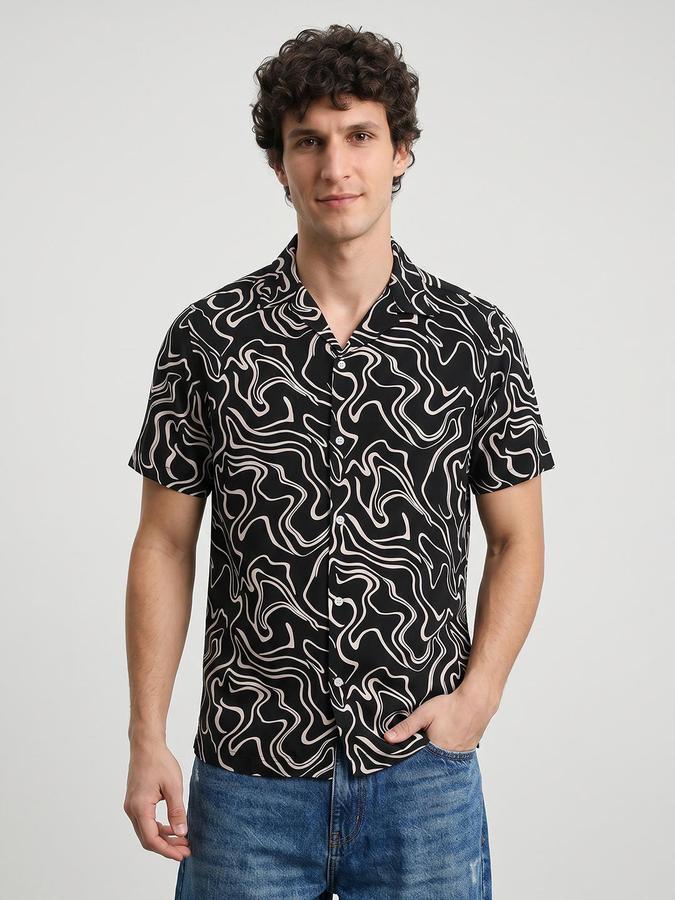 R&B Men Black Abstract Print Resort Collar Short Sleeves Regular Fit Shirt