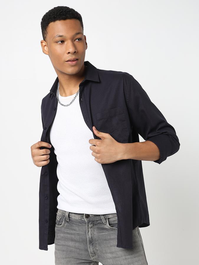 Men Shirt with Spread Collar 