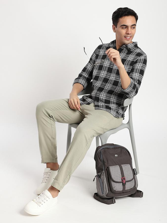 Men Cotton Regular Fit Point Collar Checked Shirt