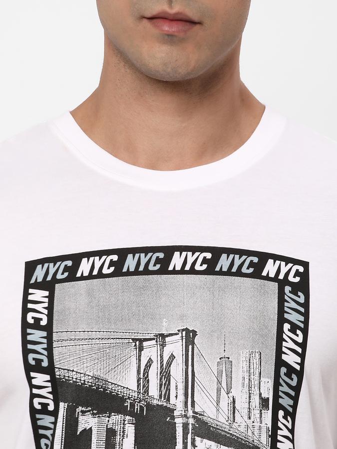 Men Typographic Print Regular Fit T-Shirt image number 3