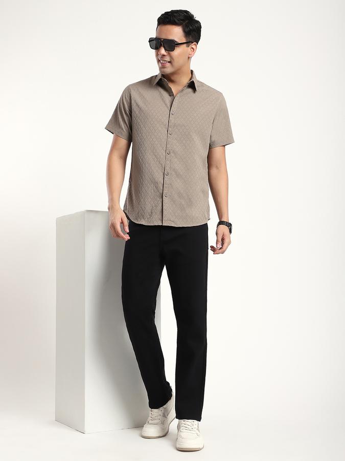 Men Cotton Blend Straight Fit Mid Rise Clean Look Jeans