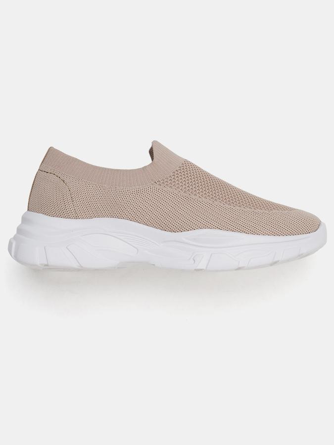 Women Round-Toe Slip-On Shoes image number 1