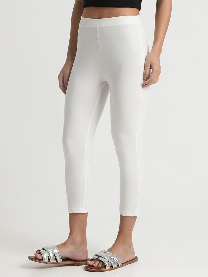 R&B Women Ivory Solid Cargo Capri Leggings
