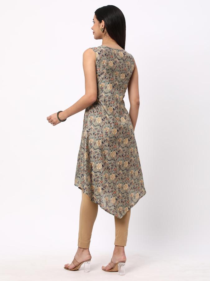 Women Viscose Blend Regular Fit Round Neck Embroidered Kurta