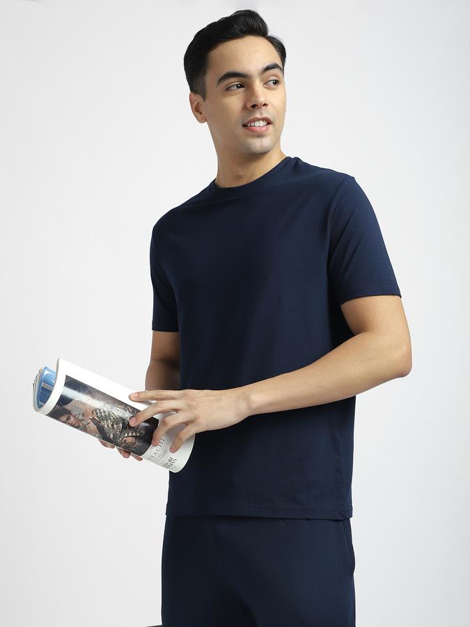 Men Cotton Blend Regular Fit Crew Neck Solid T-shirt
