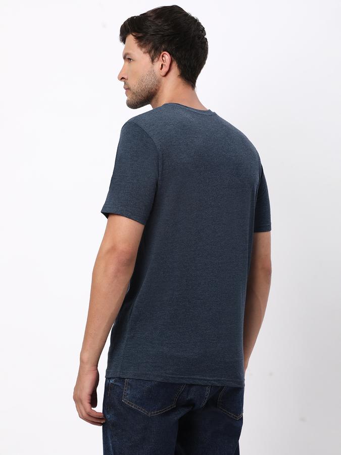 Men Regular Fit Round-Neck T-Shirt with Short Sleeves image number 2