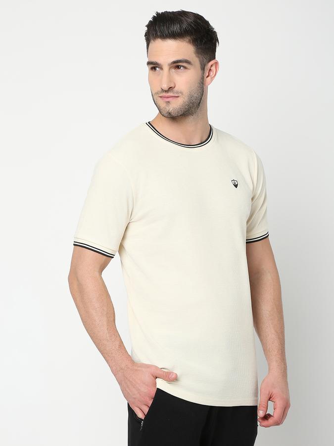 Men Regular Fit Round-Neck T-Shirt image number 2