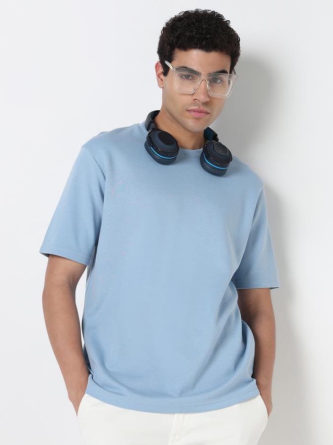 Solid Men Round Neck T-Shirt image number 1