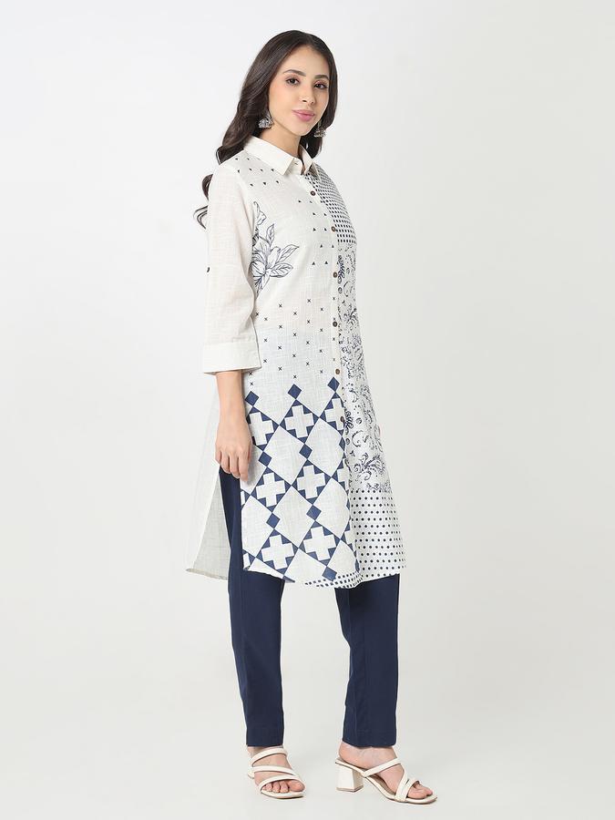 Women's regular fit casual patch work printed collared straight kurta with 3/4th sleeves  image number 3