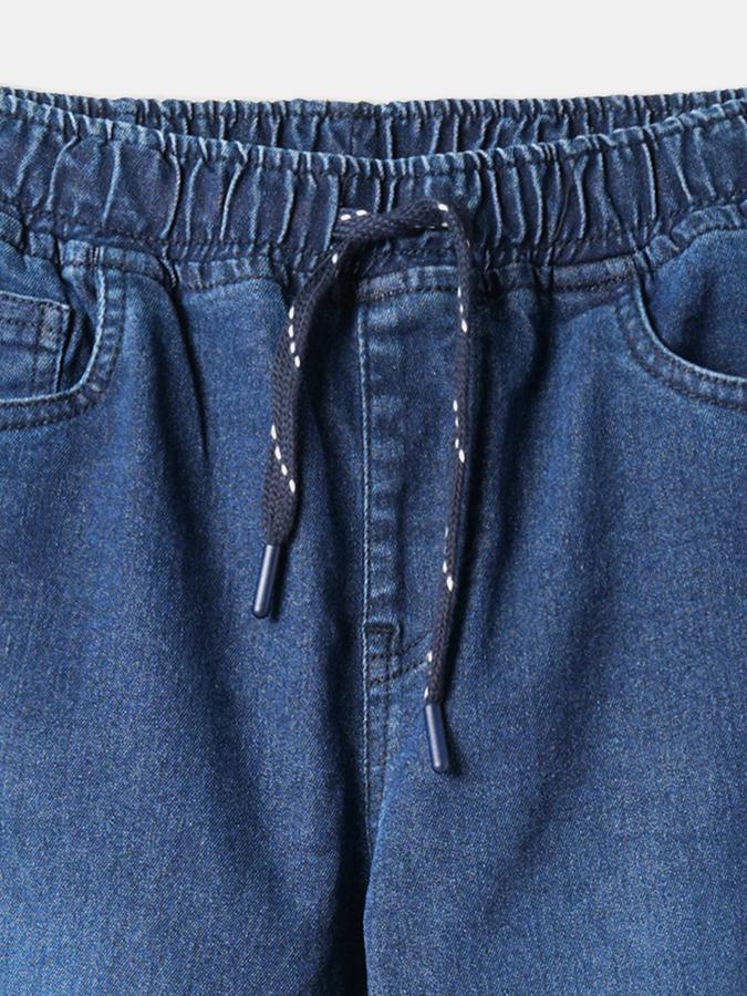 Boys Lightly Washed Relaxed Fit Jeans image number 3
