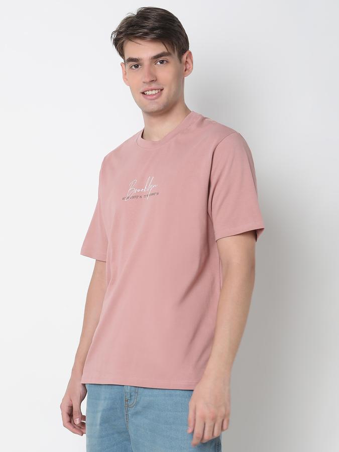 Men Typographic Print Regular Fit Crew-Neck T-Shirt image number 1