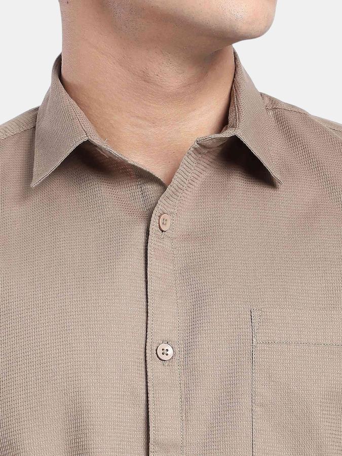 R&B  Khaki Solid Men Short Sleeves Regular Fit Shirts
