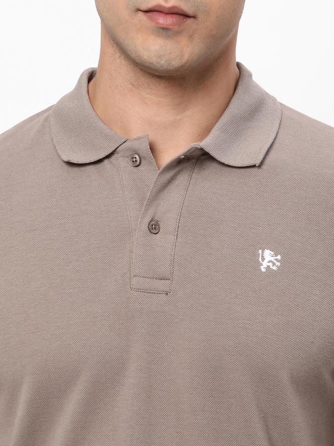 Men Logo Embroidered Regular Fit Polo T-Shirt image number 3