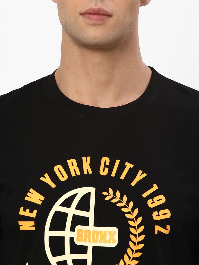 Men Printed Regular Fit Crew-Neck T-Shirt image number 3