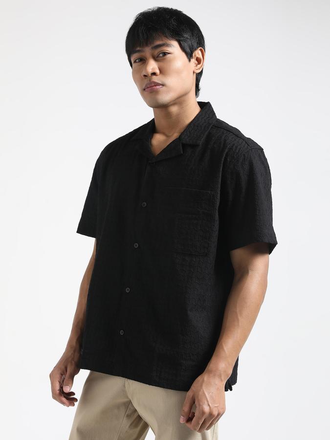 Men Textured Lapel Collar Casual Shirts image number 1