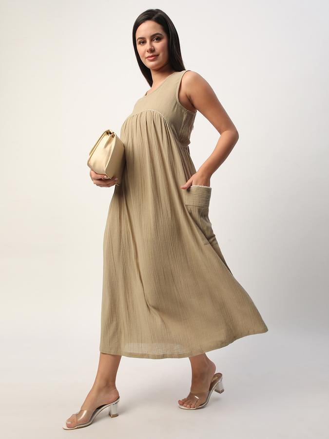 Women Ethnic Solid Dresses image number 1