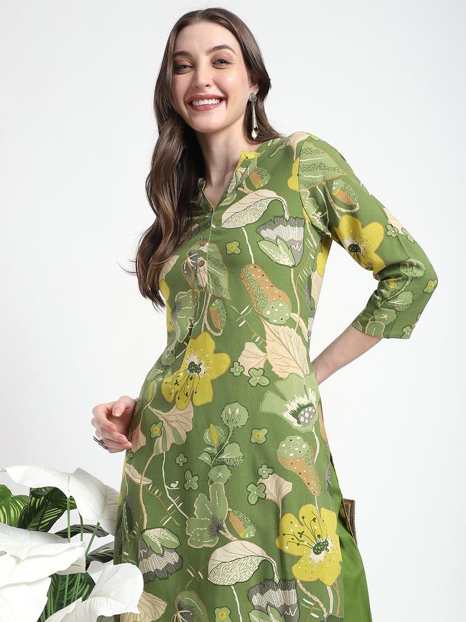 Women Viscose Regular Fit Mandarin Collar Printed Kurta