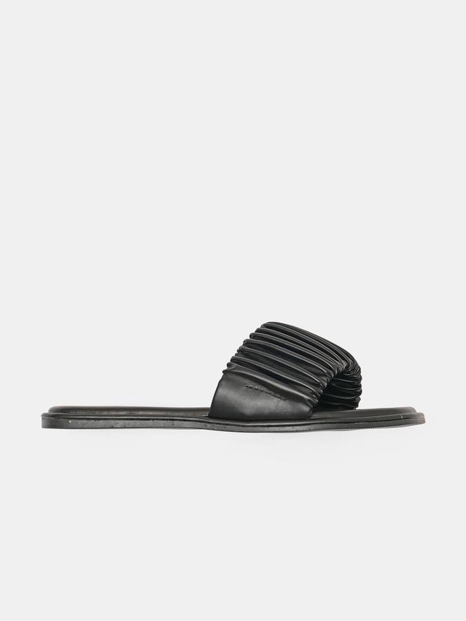 R&B Women's Flat Sandals image number 1