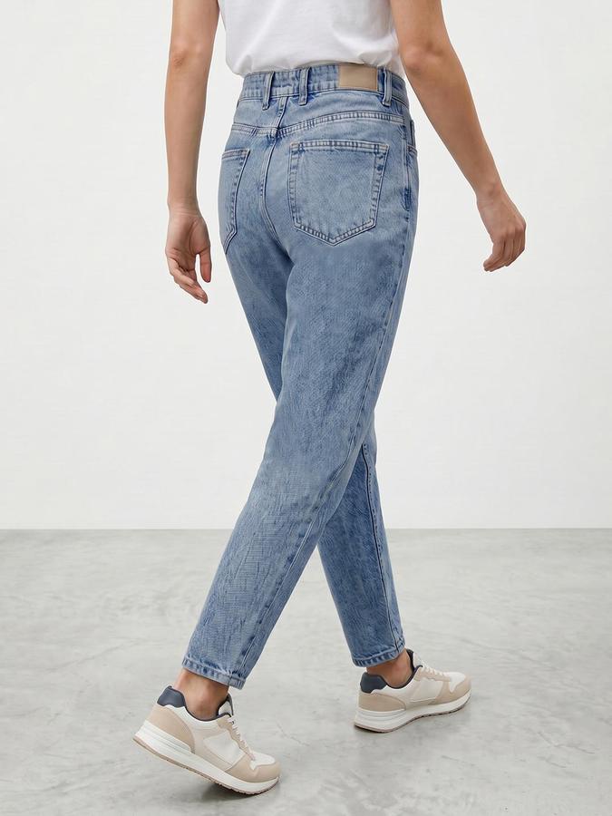 R&B Women's Blue Tapered Fit Pure Cotton Cropped Jeans