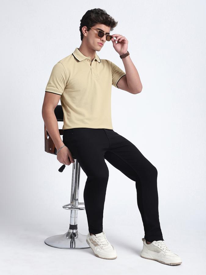 Men Cotton Blend Slim Fit Polo Neck Solid T-shirt