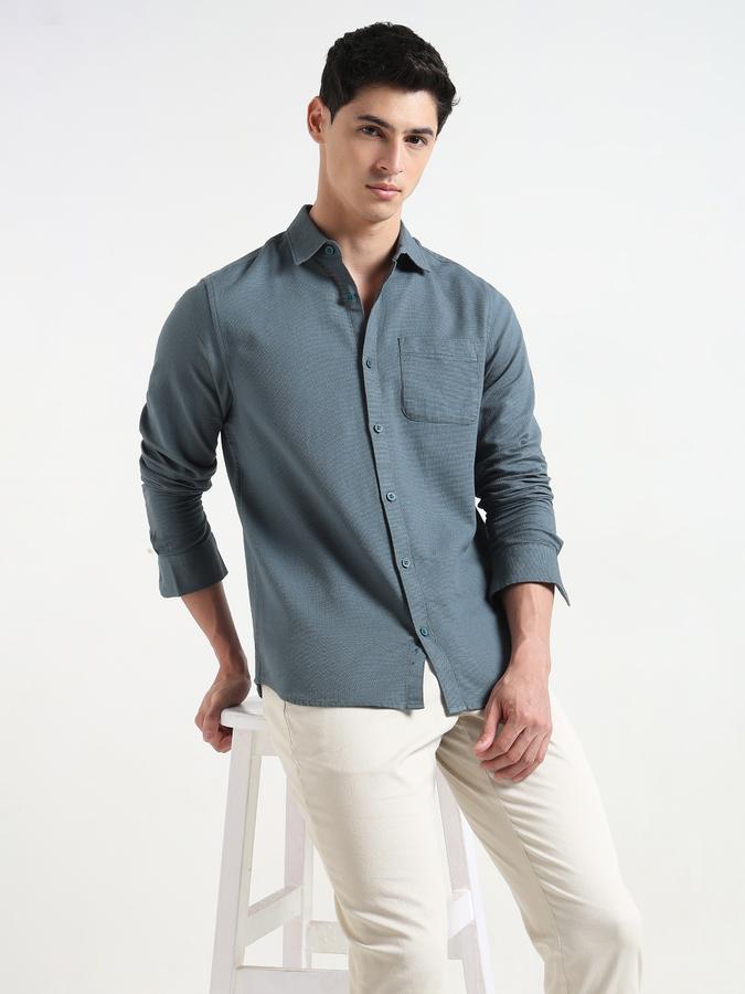 Men Textured Regular Fit Shirt with Patch Pocket image number 0