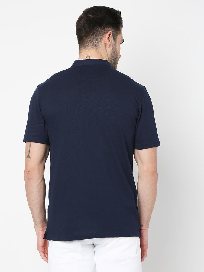 Men Patterned Regular Fit Henley T-Shirt image number 3