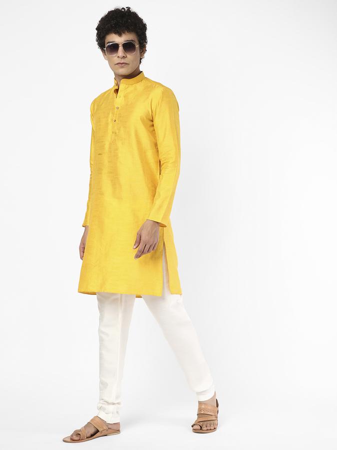 R&B Men White Kurtas image number 1