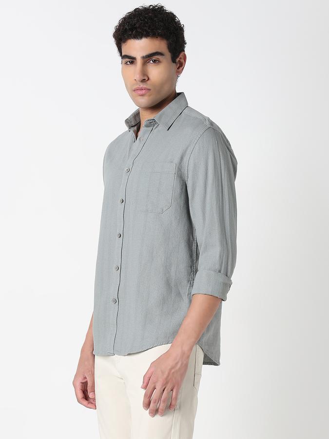 Men Solid Casual Shirt image number 2