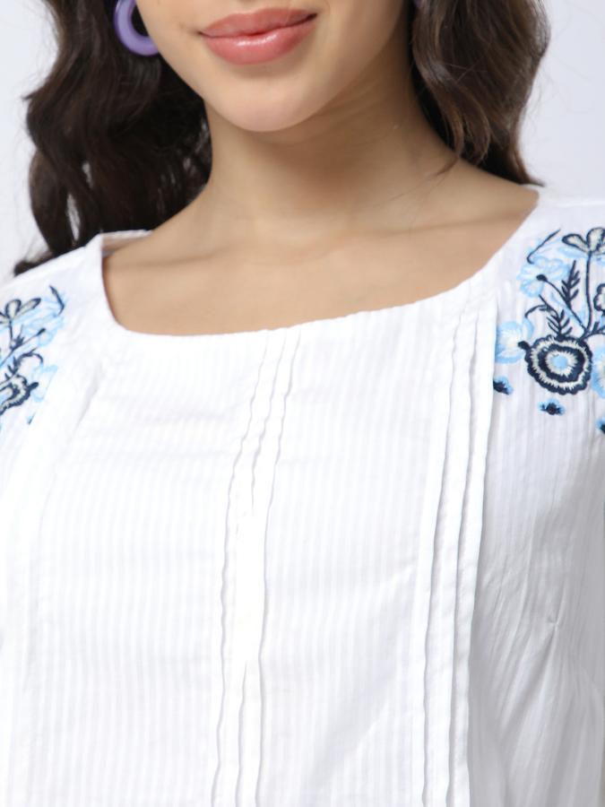 Women Cotton Relaxed Fit Round Neck Embroidered Ethnic Top