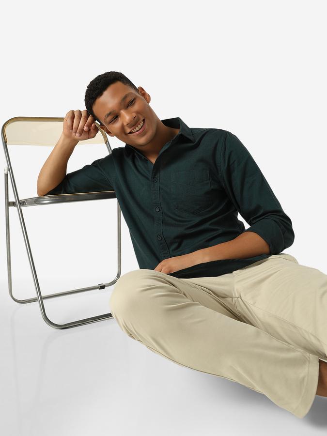 Men Shirt with Spread Collar 