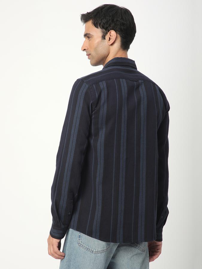 Men Striped Casual Shirt image number 2