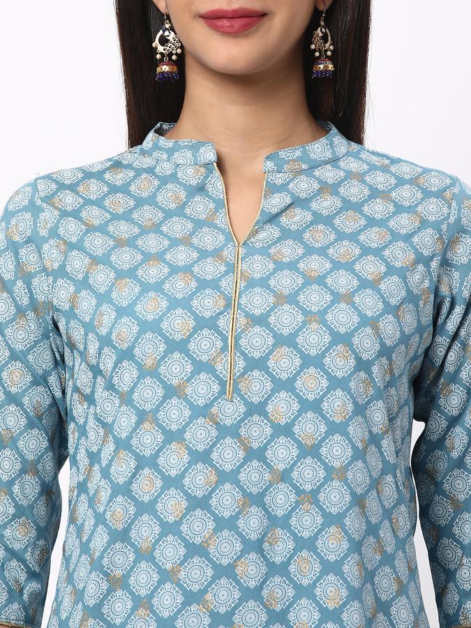 R&B Women Blue Kurtas image number 3