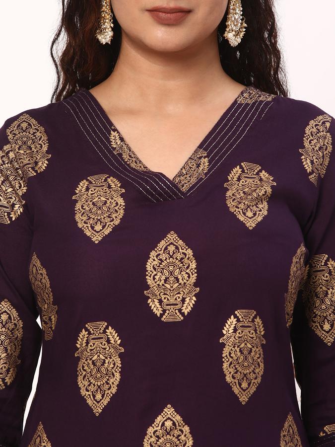 R&B Women Red Kurtas image number 3