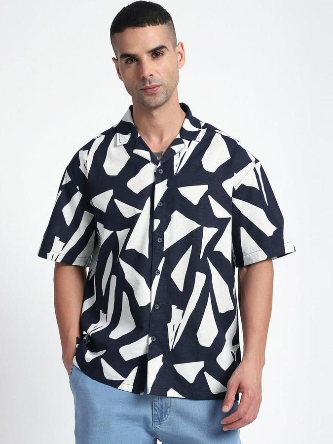 R&B Men Navy Blue Geometric Print Half Sleeves Cuban Collar Shirt