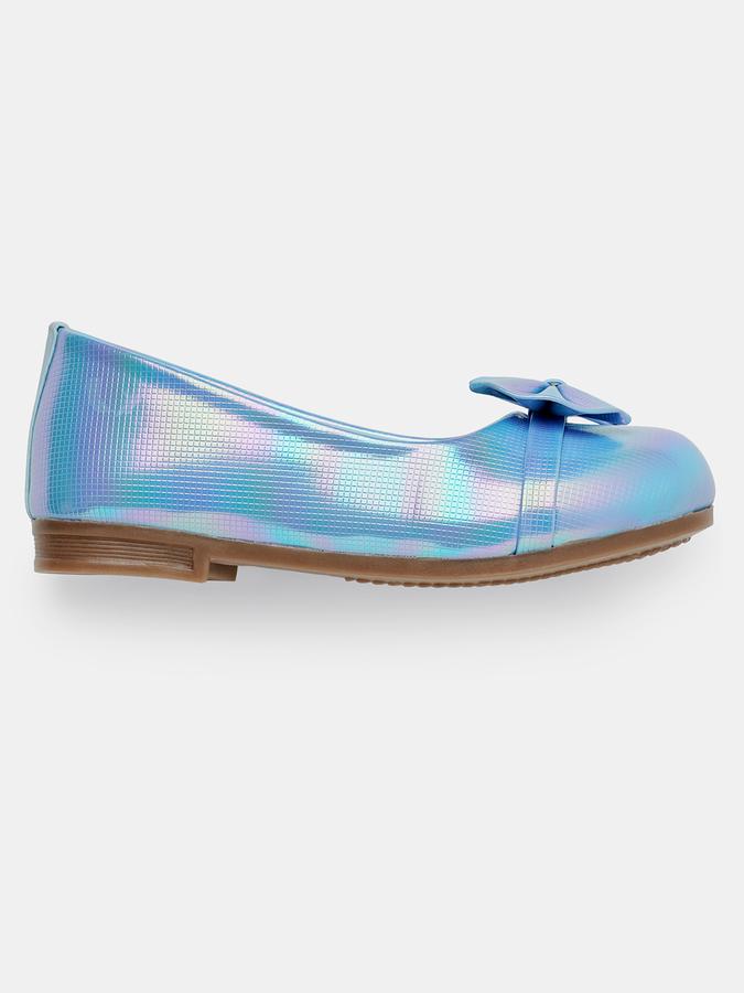 Girls Slip-On Shoes image number 1