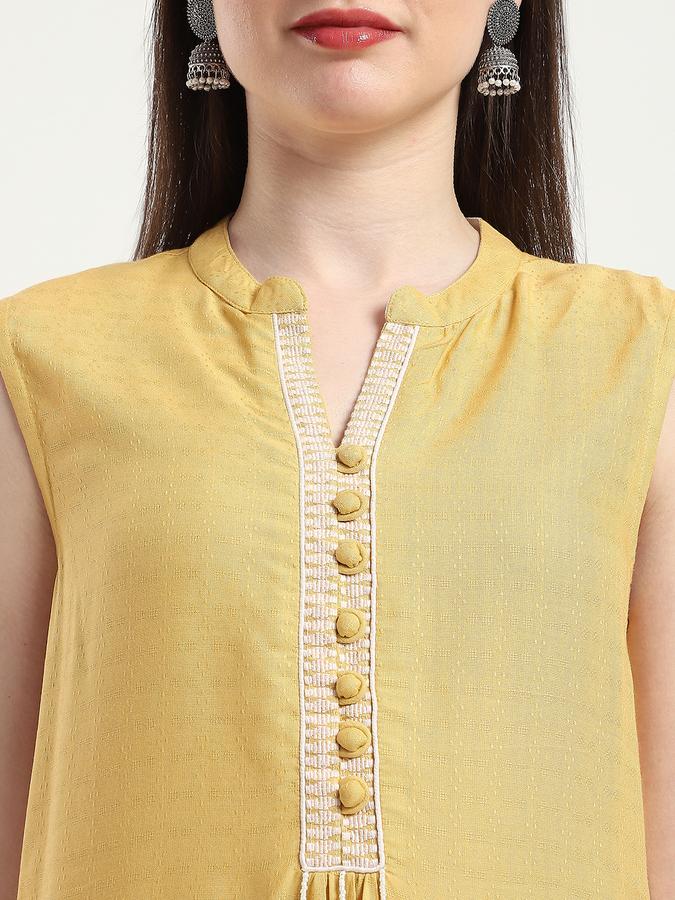 Women Viscose Regular Fit Mandarin Collar Embroidered Kurta