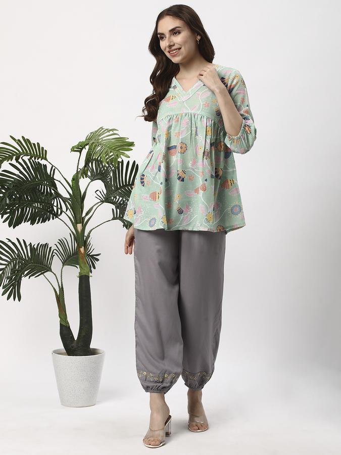 Women Embroidered Fashion Bottoms image number 1