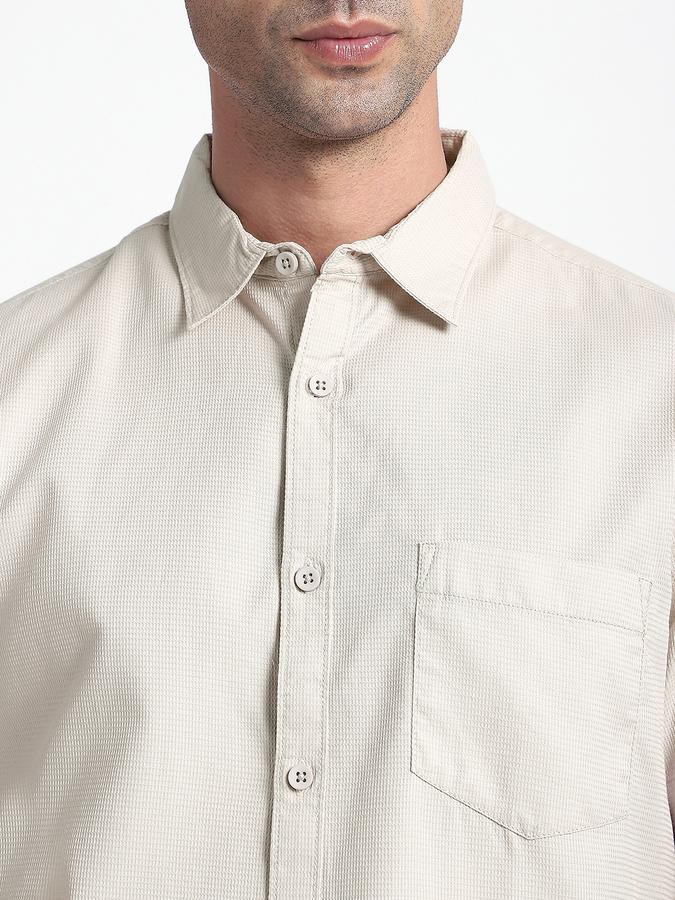 Men Cotton Regular Fit Point Collar Solid Shirt