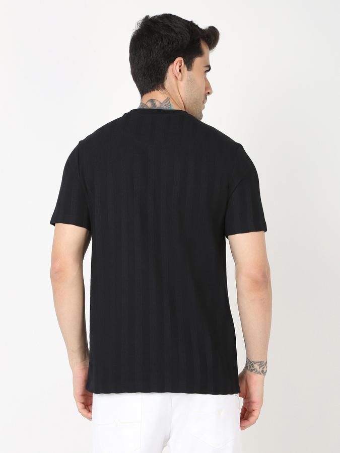 Men Striped Regular Fit Crew-Neck T-Shirt image number 3